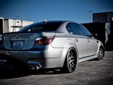 int_bmw_e60m5_gry_02